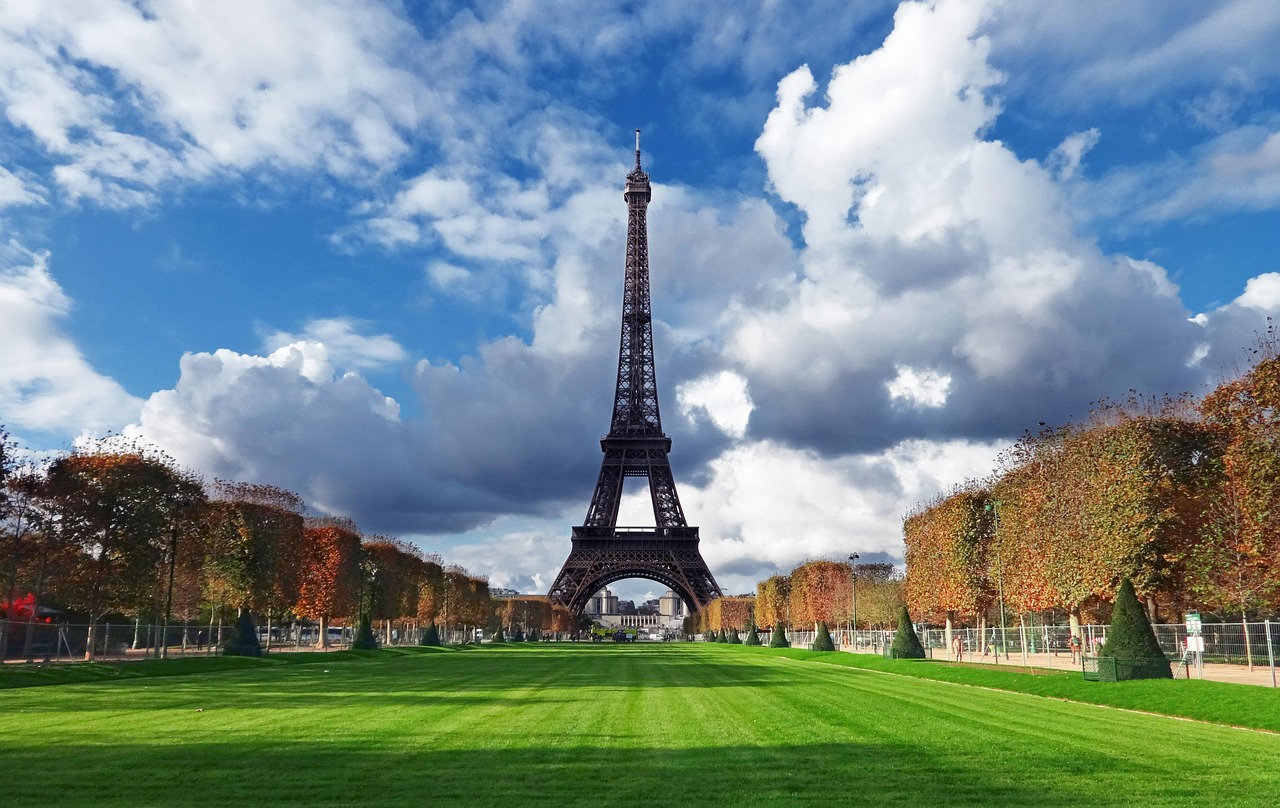 Faculty-led Program in London & Paris